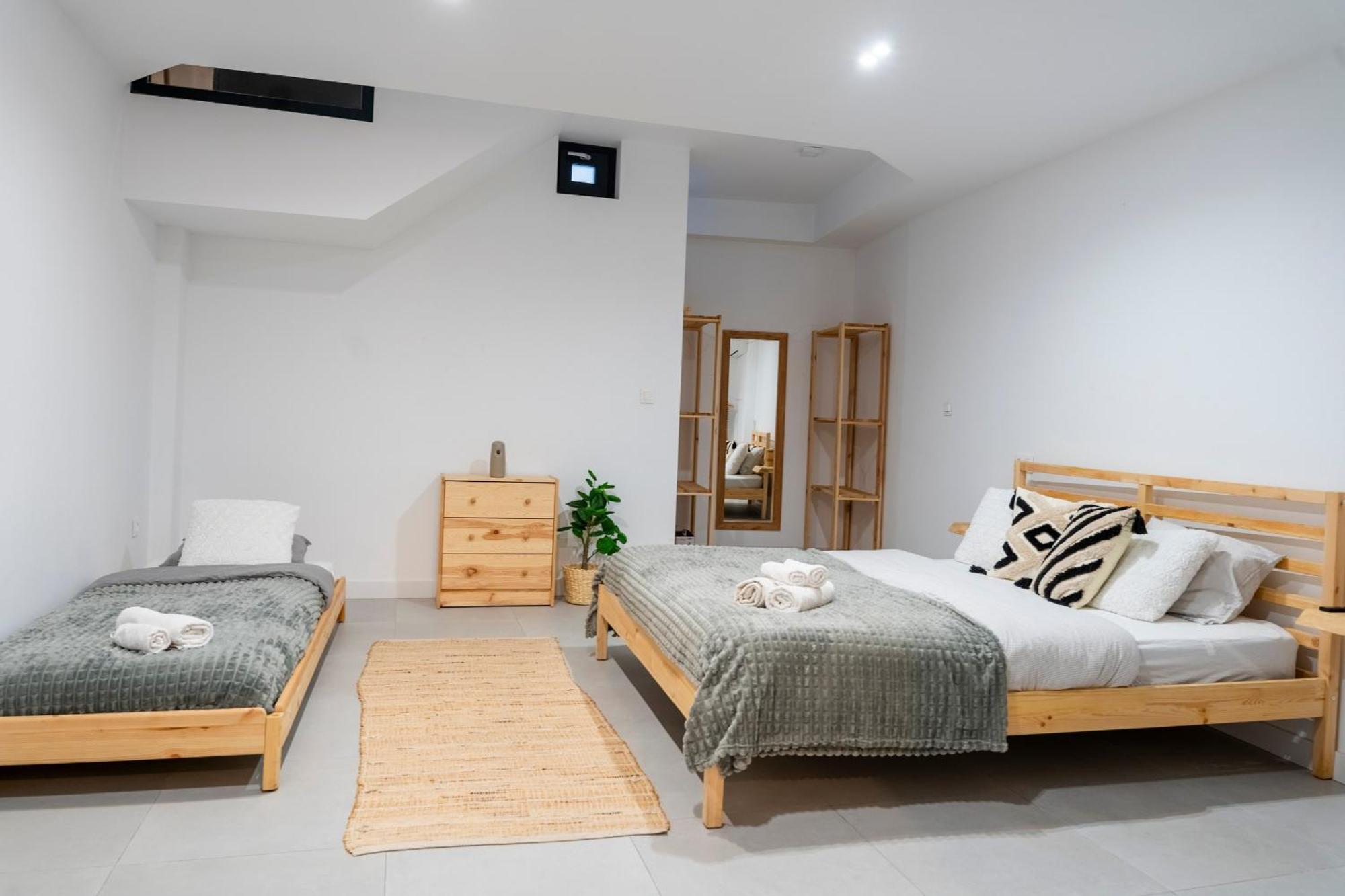 Apartment Andrea In Malaga Center ภายนอก รูปภาพ