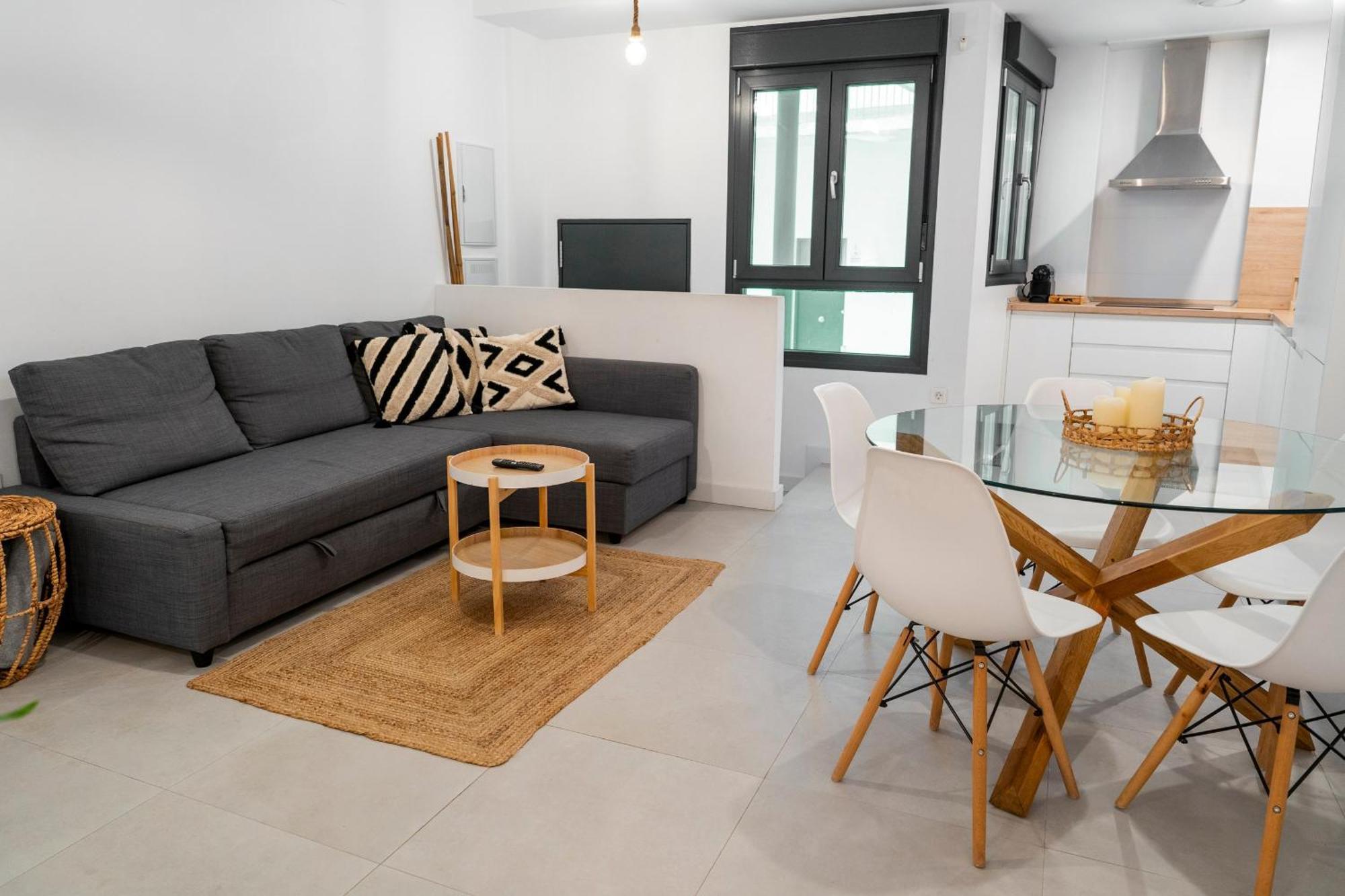 Apartment Andrea In Malaga Center ภายนอก รูปภาพ